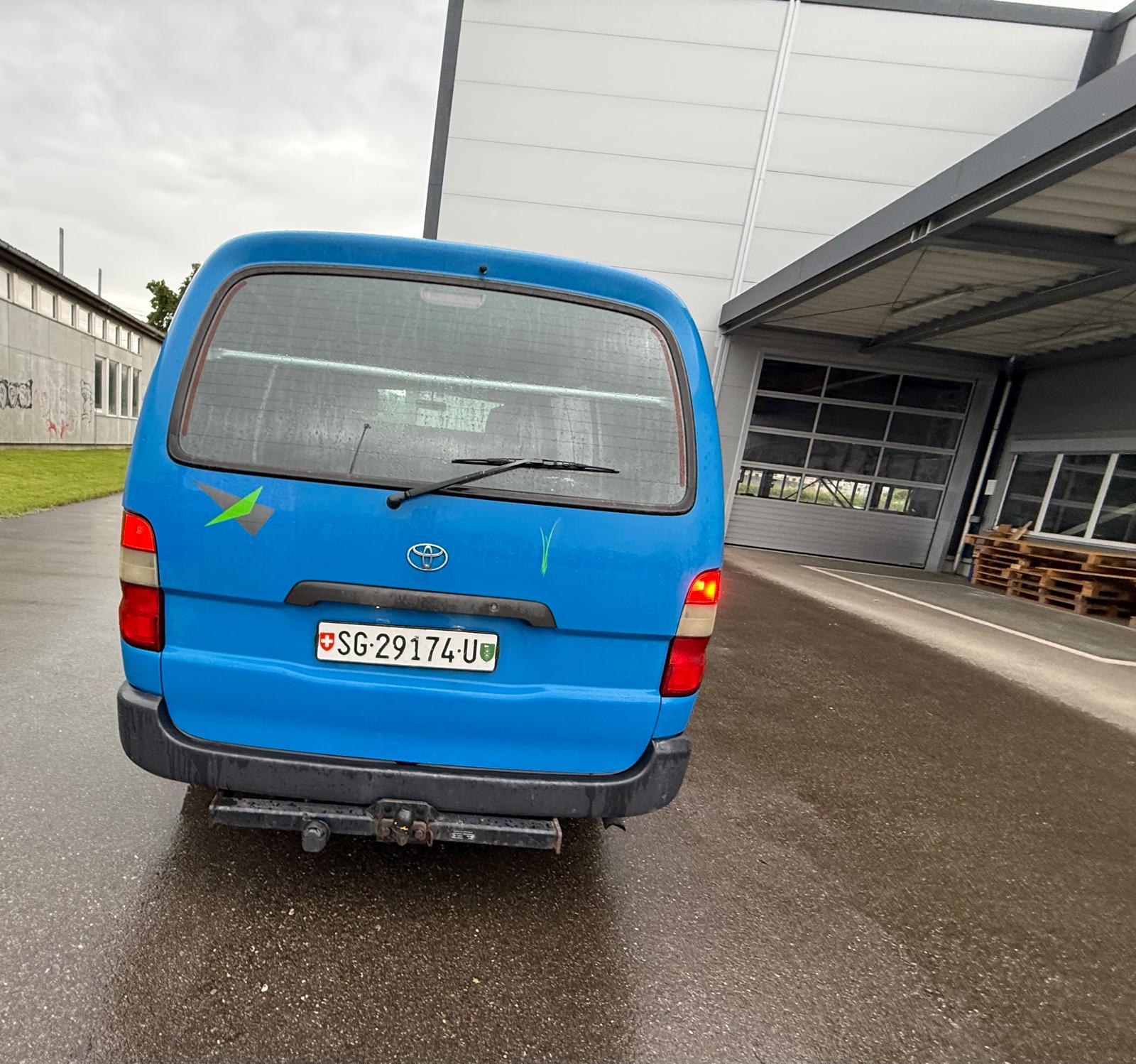TOYOTA Hiace D-4D Kombi 4WD SWB-image-6