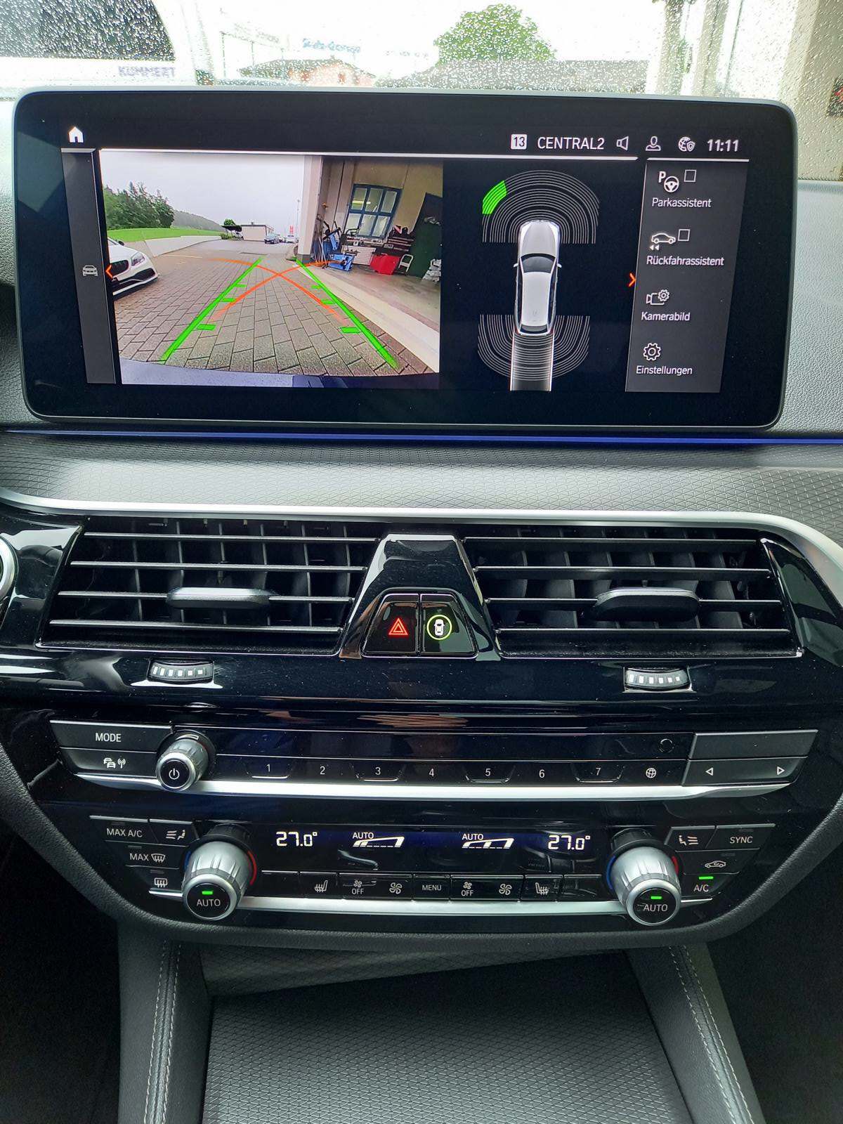 BMW 520d xDrive 48V Touring M Sport Steptronic-image-7
