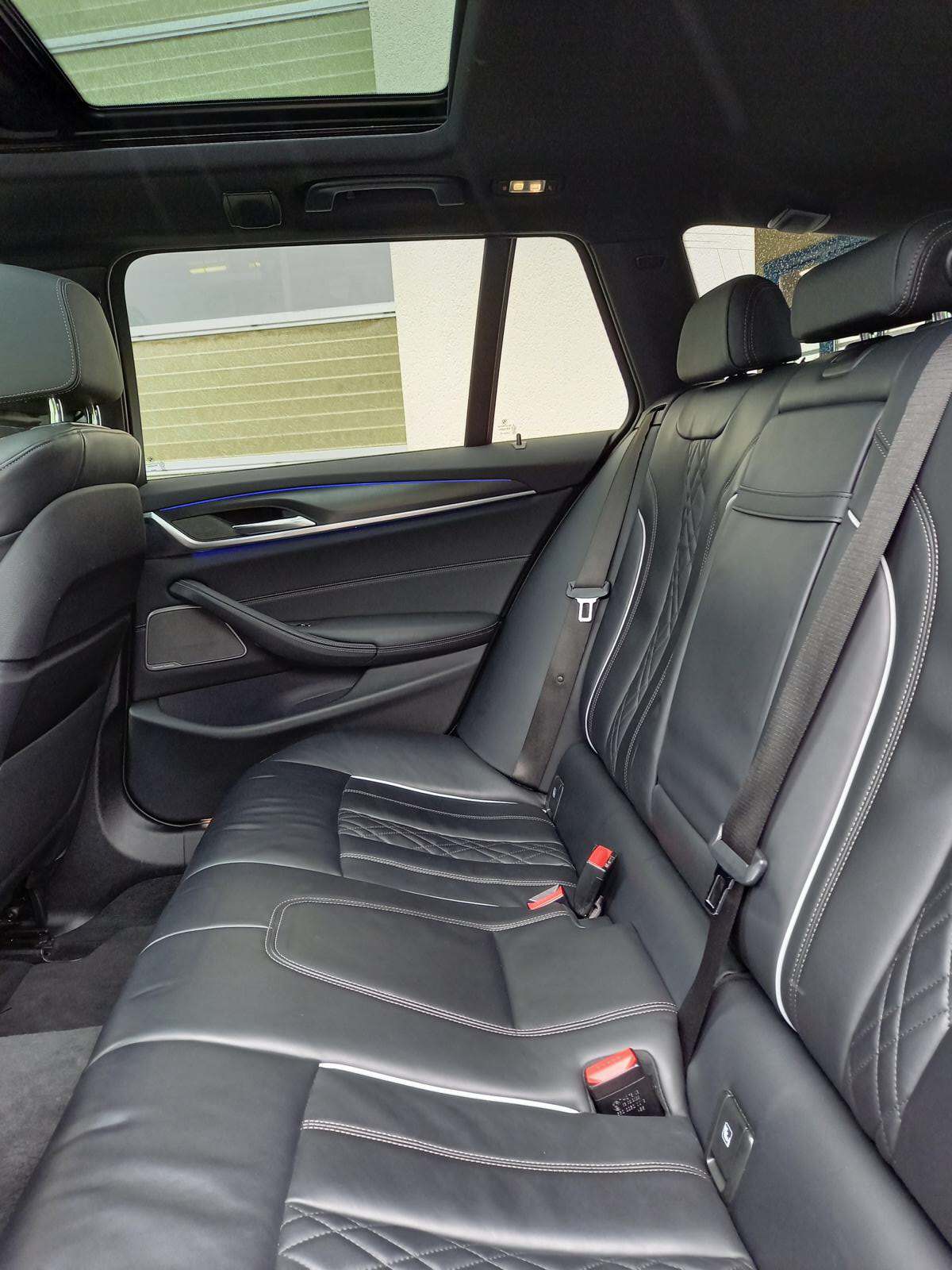 BMW 520d xDrive 48V Touring M Sport Steptronic-image-15