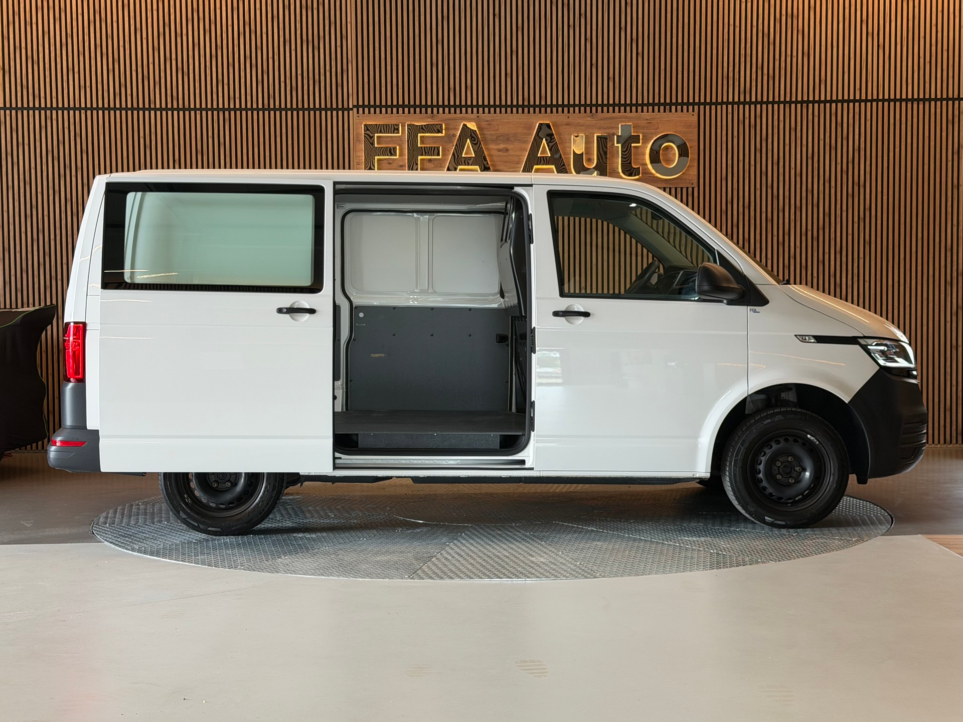 VW T6.1 Kaw. 3000 2.0 TDI 150 DSG 4motion-image-6