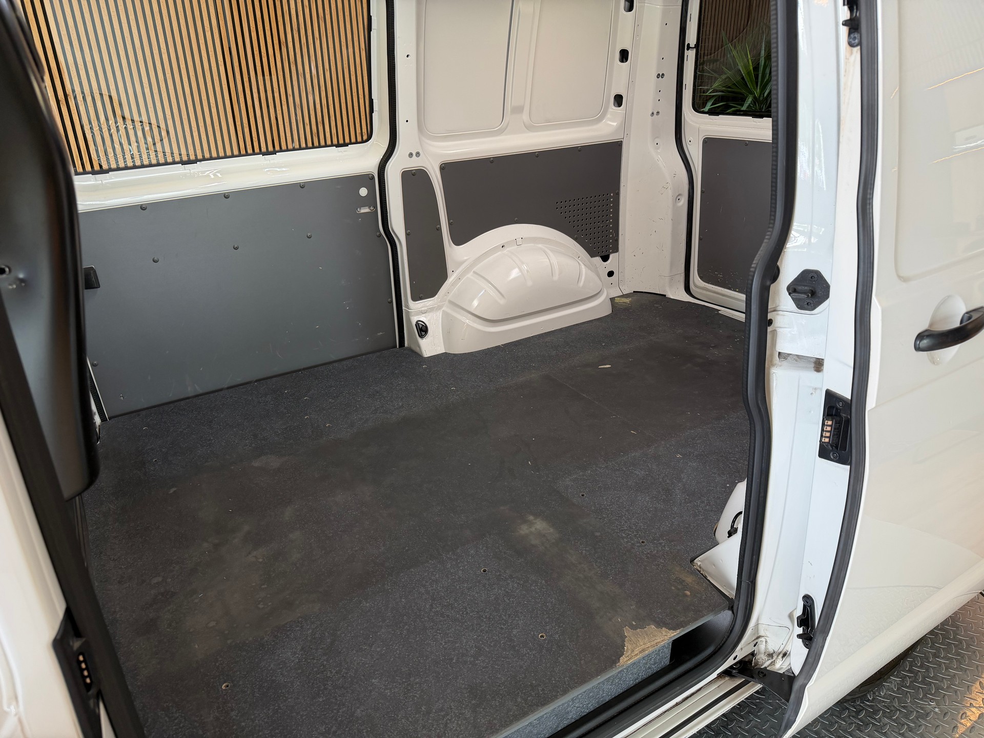 VW T6.1 Kaw. 3000 2.0 TDI 150 DSG 4motion-image-25