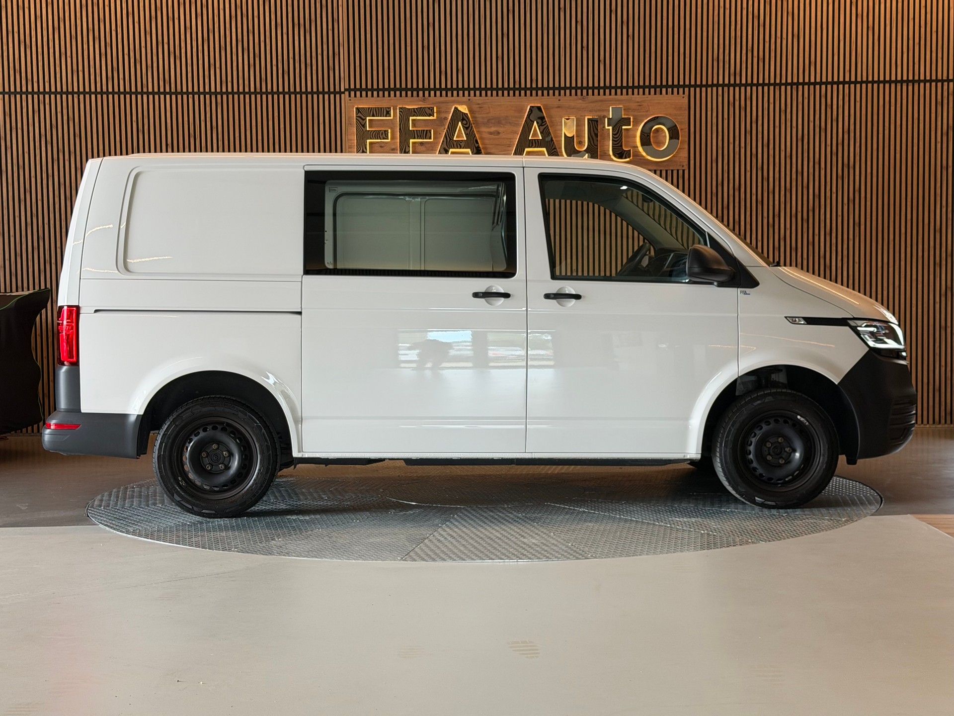 VW T6.1 Kaw. 3000 2.0 TDI 150 DSG 4motion-image-5