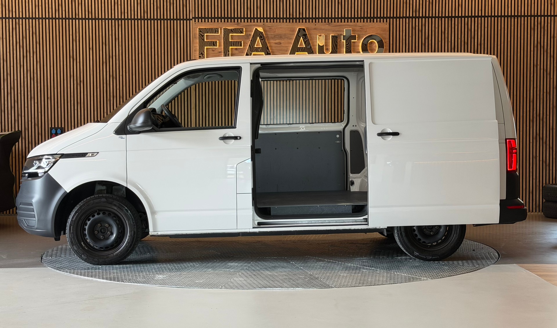 VW T6.1 Kaw. 3000 2.0 TDI 150 DSG 4motion-image-12
