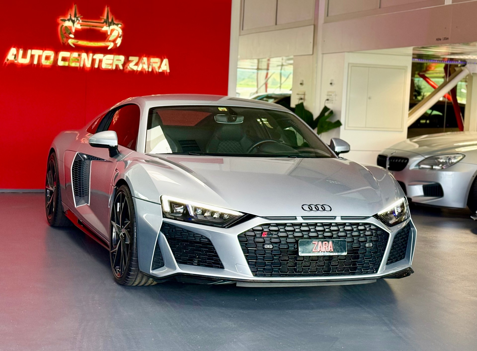 AUDI R8 Coupé S-Tronic-image-1