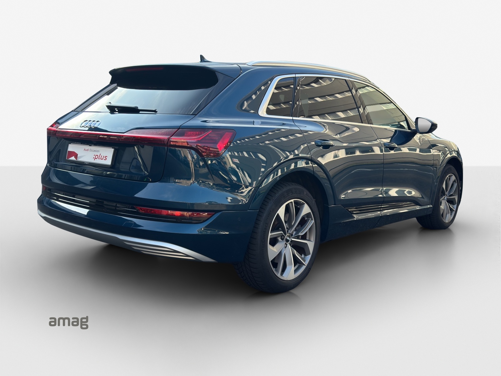 AUDI e-tron 55 Advanced quattro-image-5