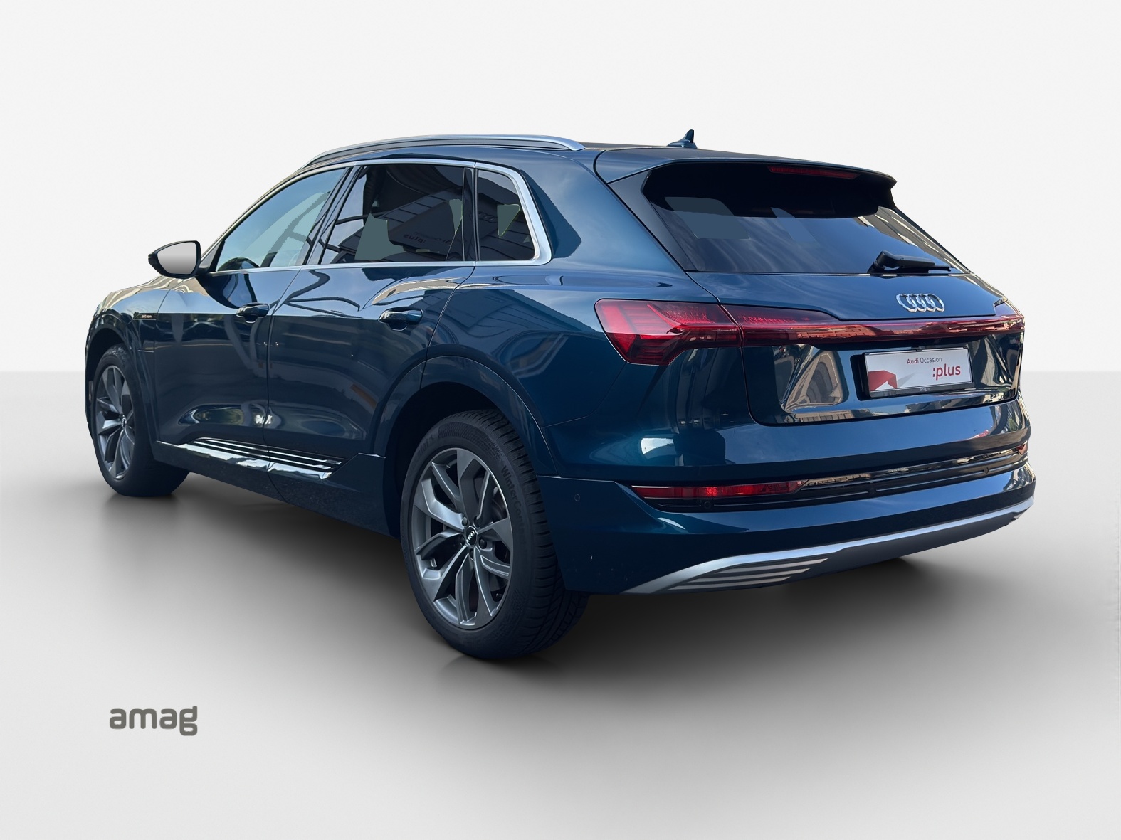 AUDI e-tron 55 Advanced quattro-image-2