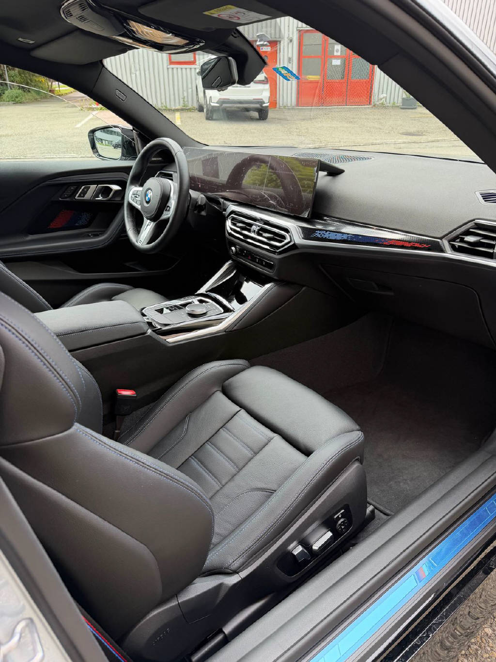 BMW M240i xDrive "M Sport Pro" Steptronic-image-13