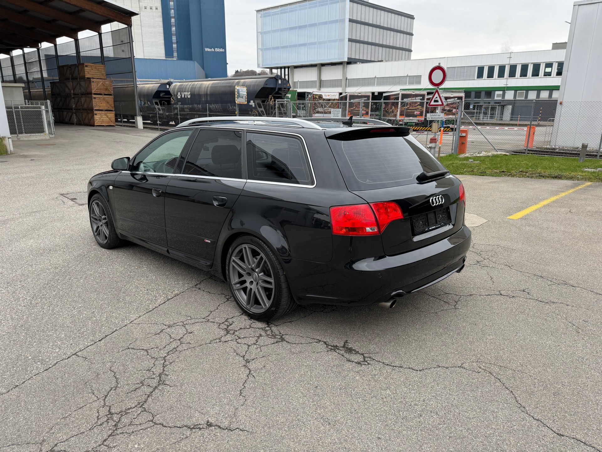 AUDI A4 Avant 3.2 FSI quattro-image-2