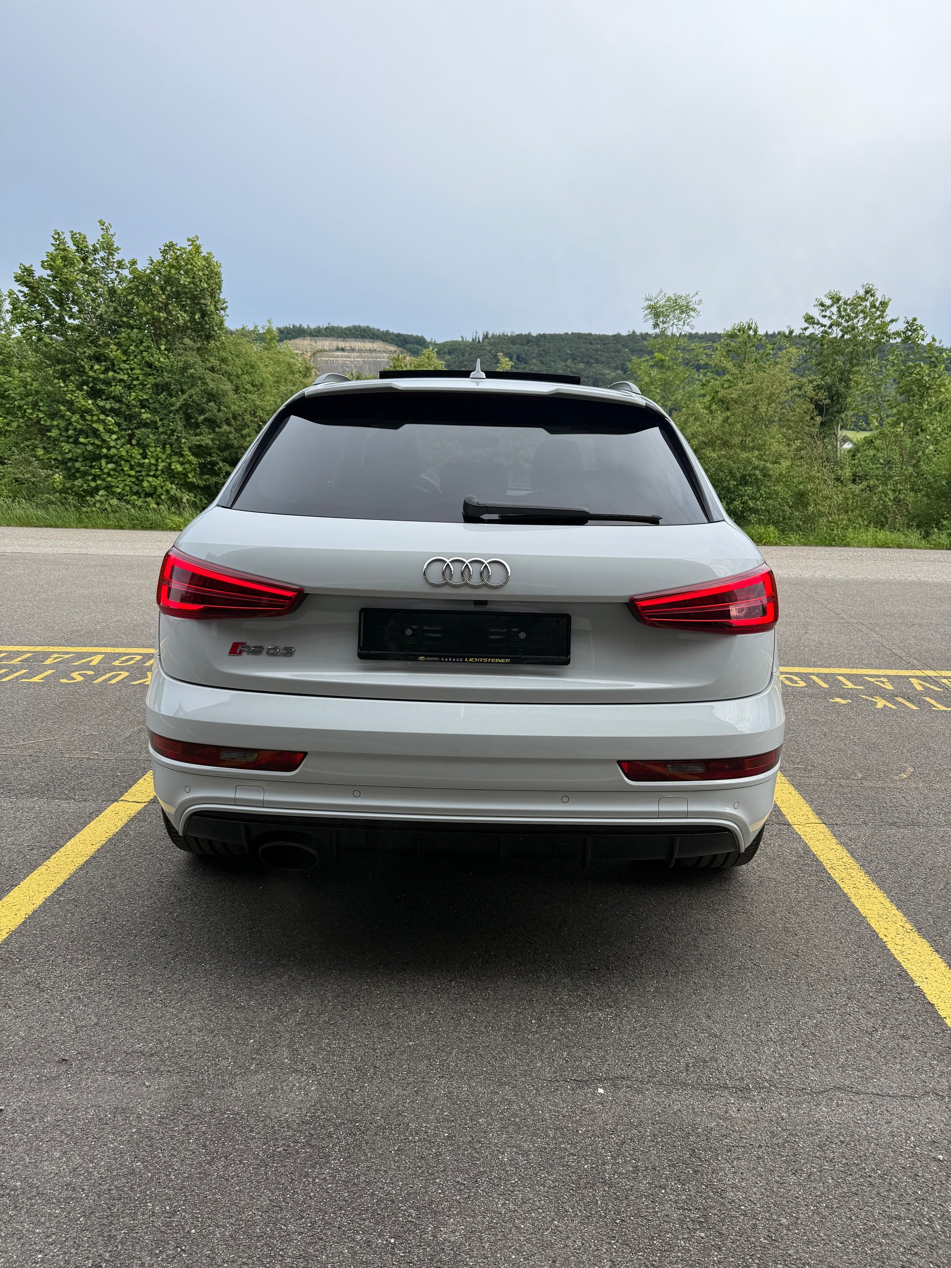 AUDI RS Q3 2.5 TFSI quattro S-tronic-image-8