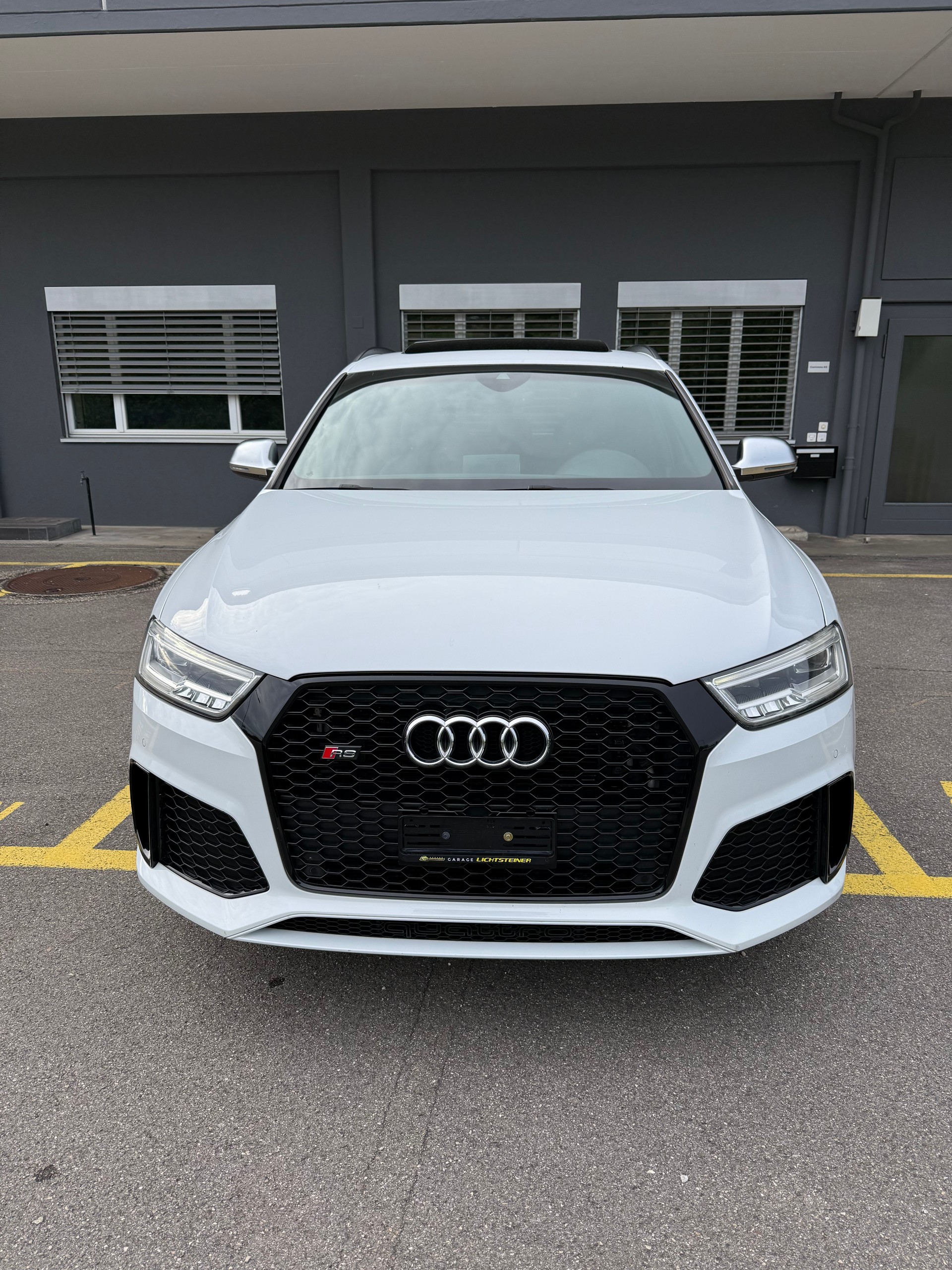 AUDI RS Q3 2.5 TFSI quattro S-tronic-image-0