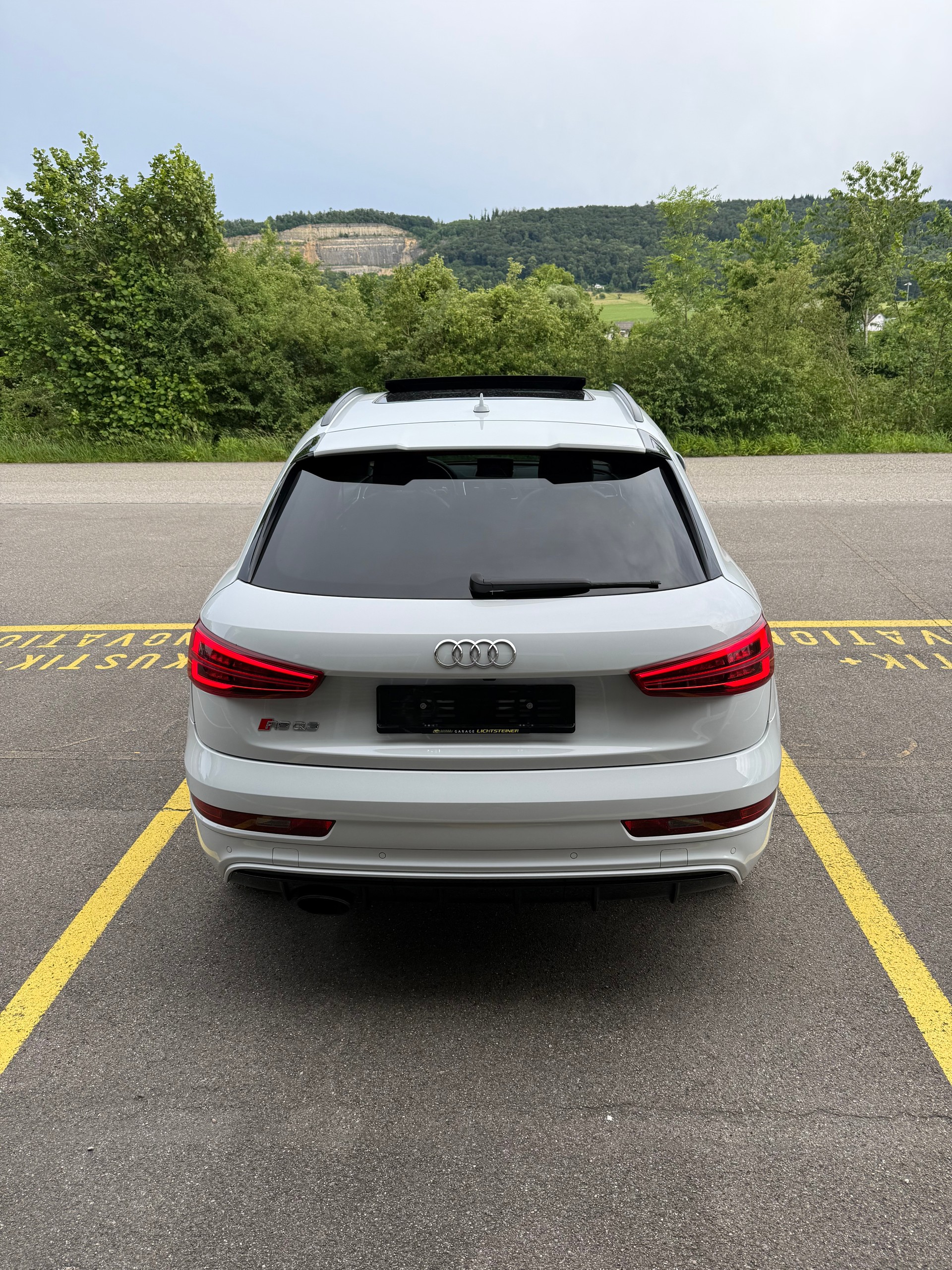AUDI RS Q3 2.5 TFSI quattro S-tronic-image-7