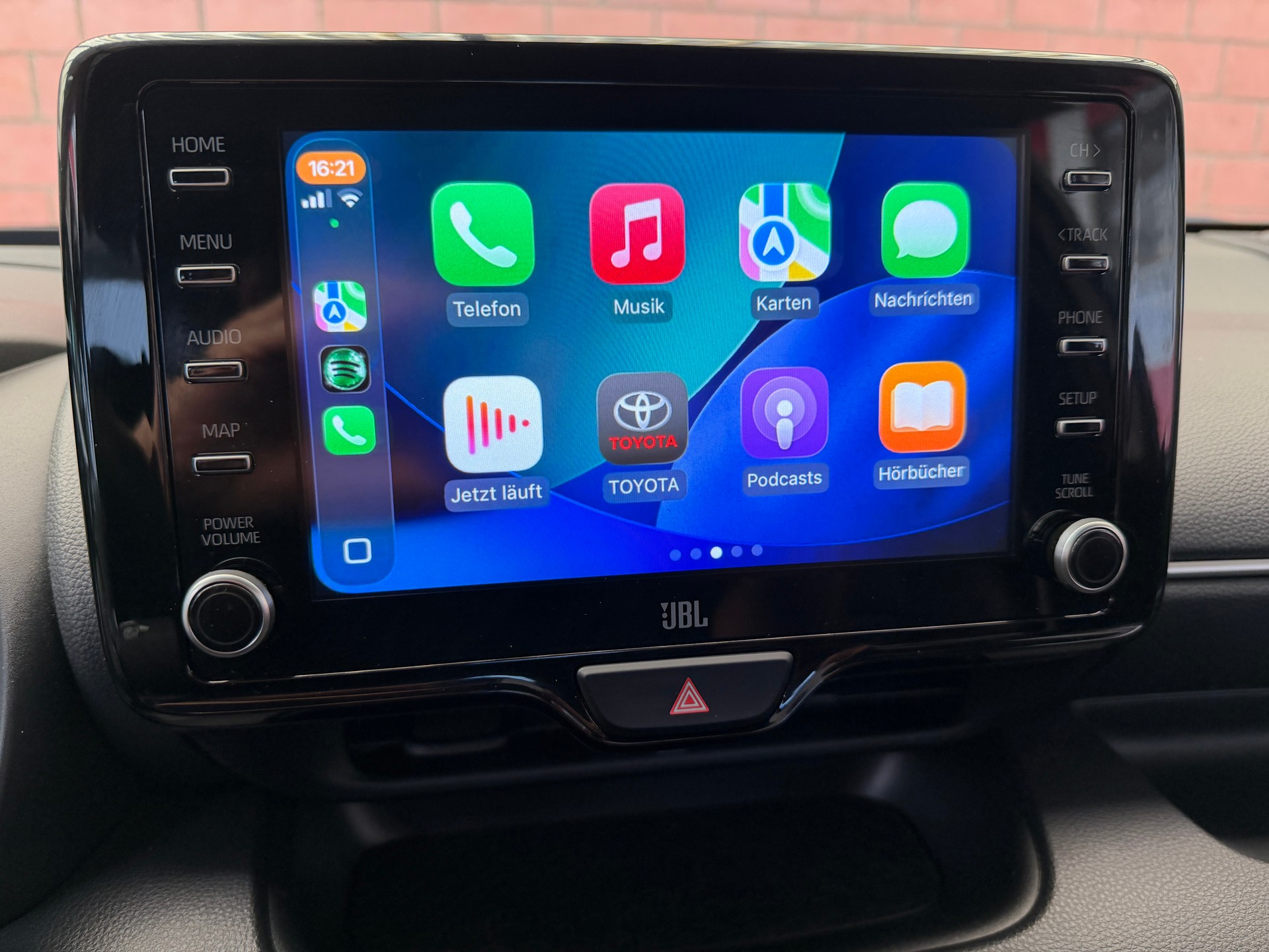 TOYOTA Yaris 1.5 Style e-CVT-image-20