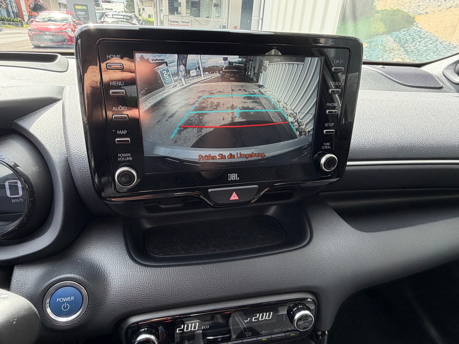 TOYOTA Yaris 1.5 Style e-CVT-image-16