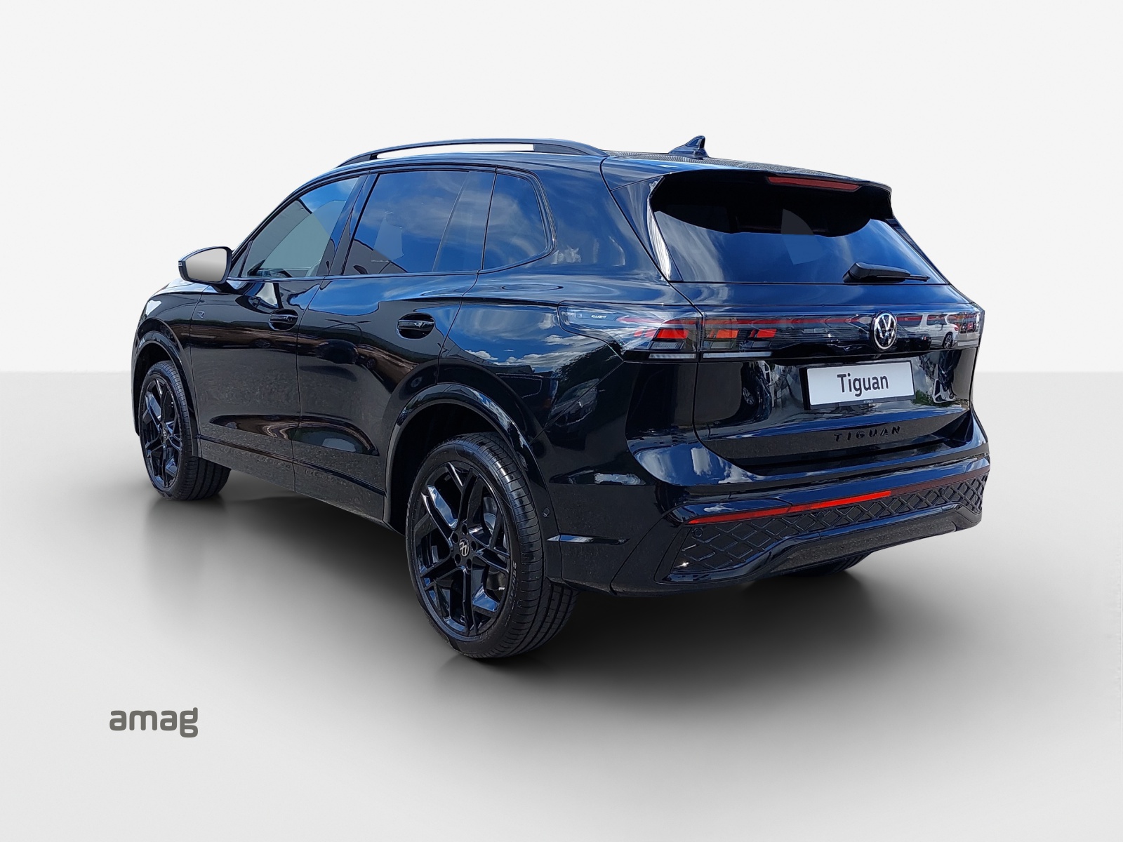 VW Tiguan 2.0 TDI SCR R-Line 4Motion DSG-showroom-element-2