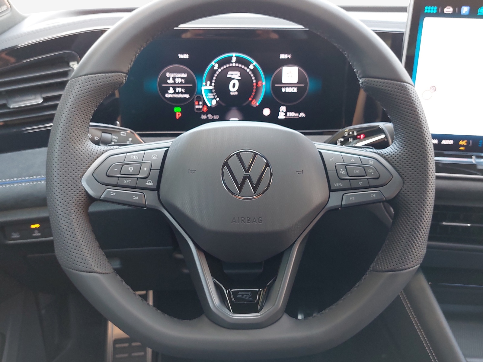 VW Tiguan 2.0 TDI SCR R-Line 4Motion DSG-image-9