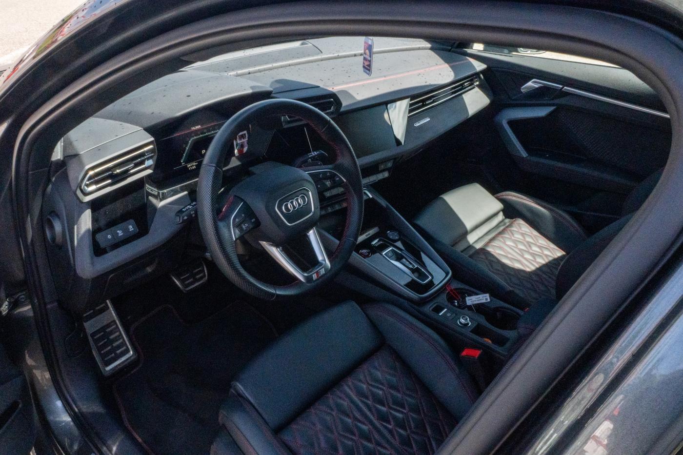 AUDI S3 Sportback 2.0 TFSI quattro S-tronic-image-6