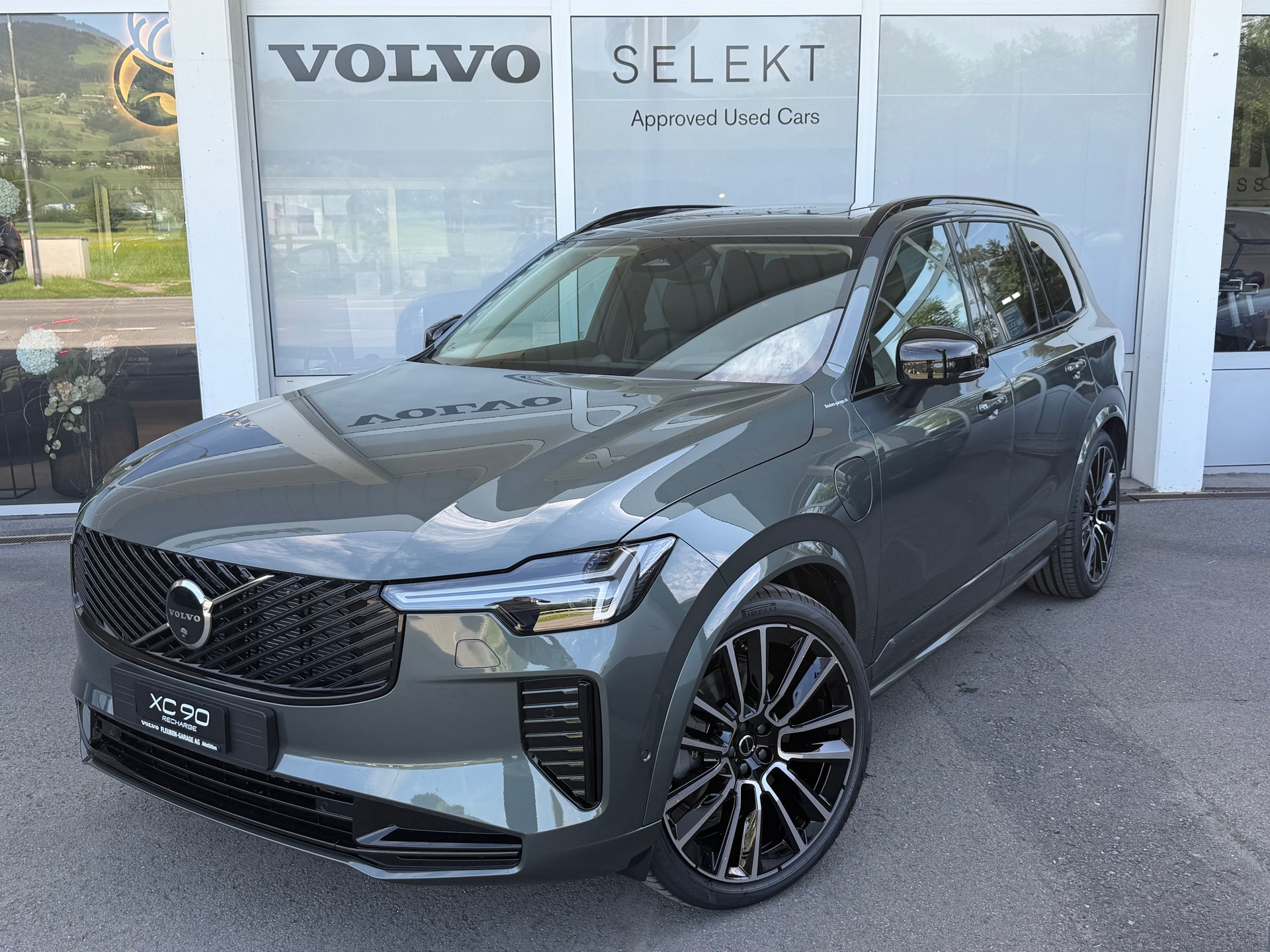 VOLVO XC90 T8 eAWD Ultra Dark Geartronic-image-0
