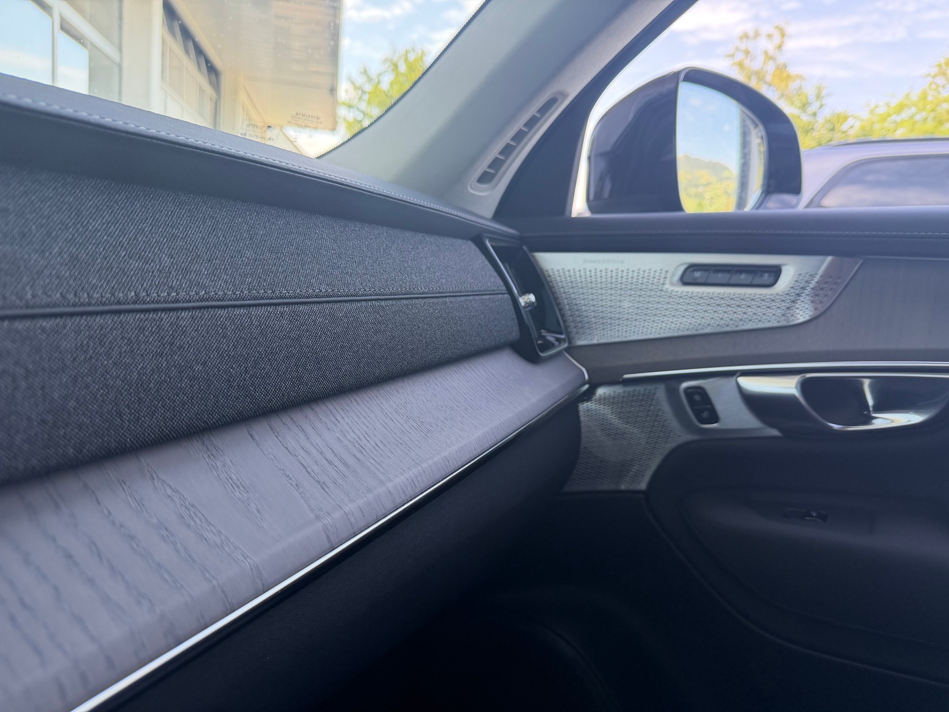 VOLVO XC90 T8 eAWD Ultra Dark Geartronic-image-15