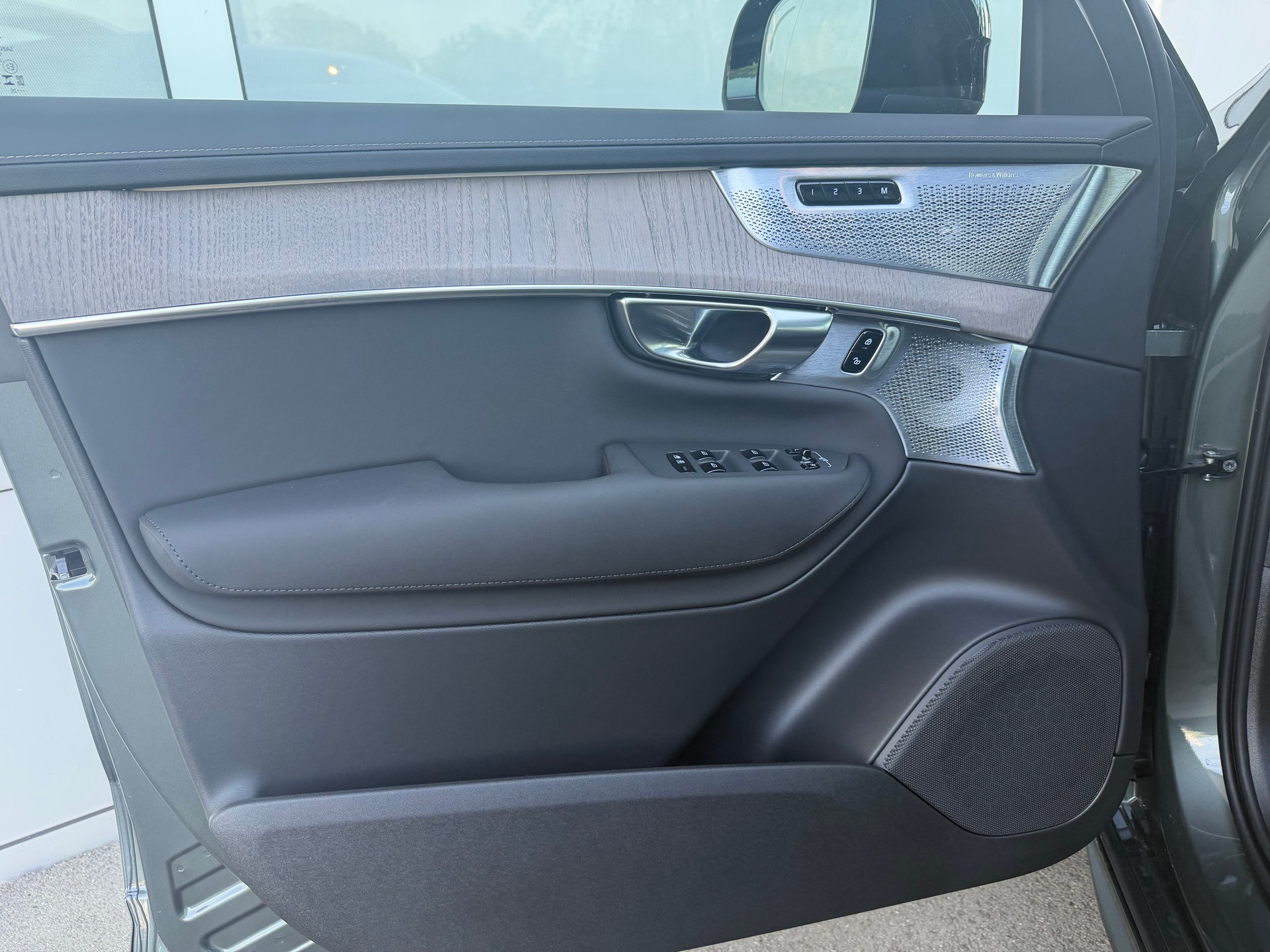 VOLVO XC90 T8 eAWD Ultra Dark Geartronic-image-13