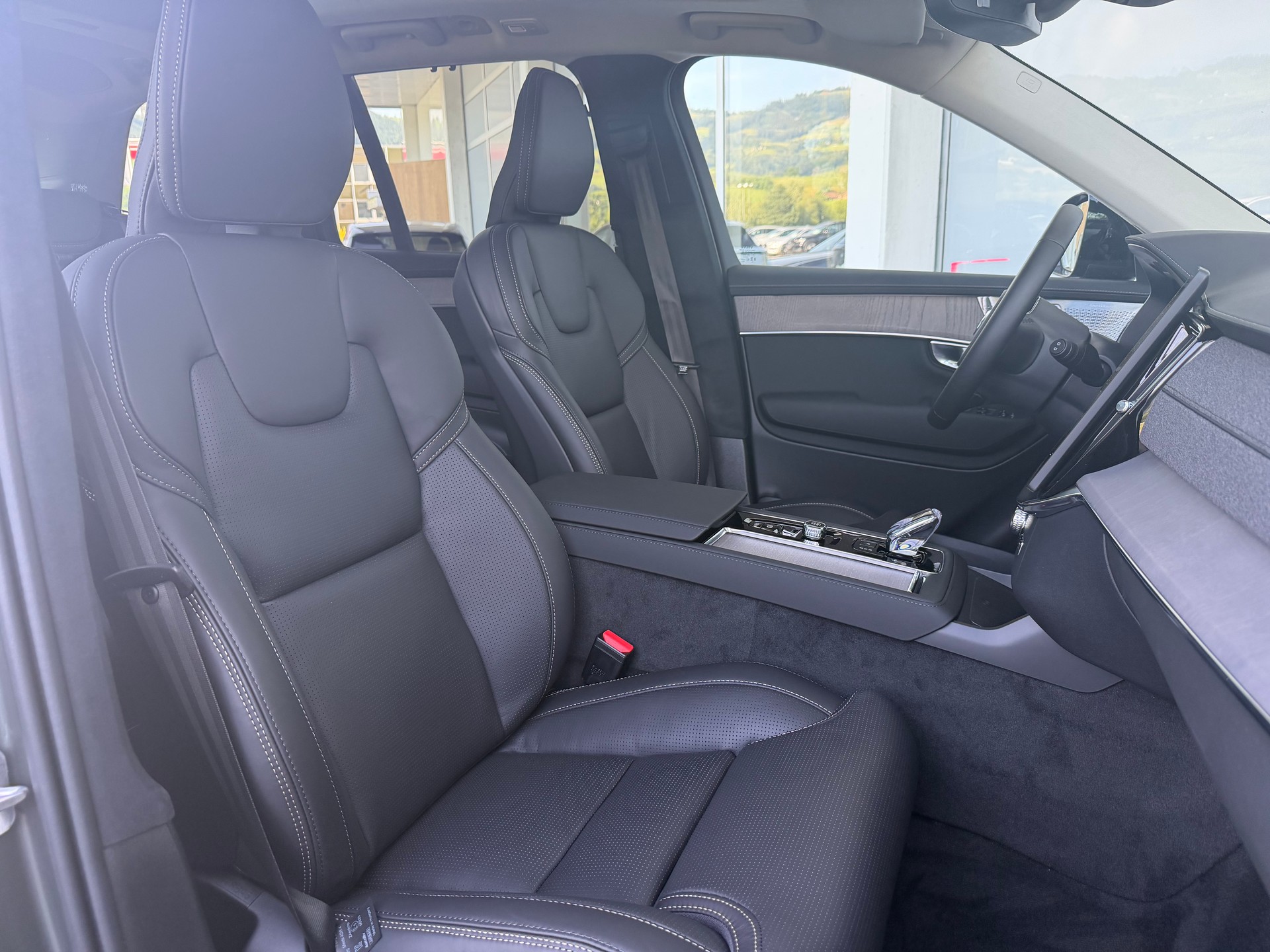 VOLVO XC90 T8 eAWD Ultra Dark Geartronic-image-3