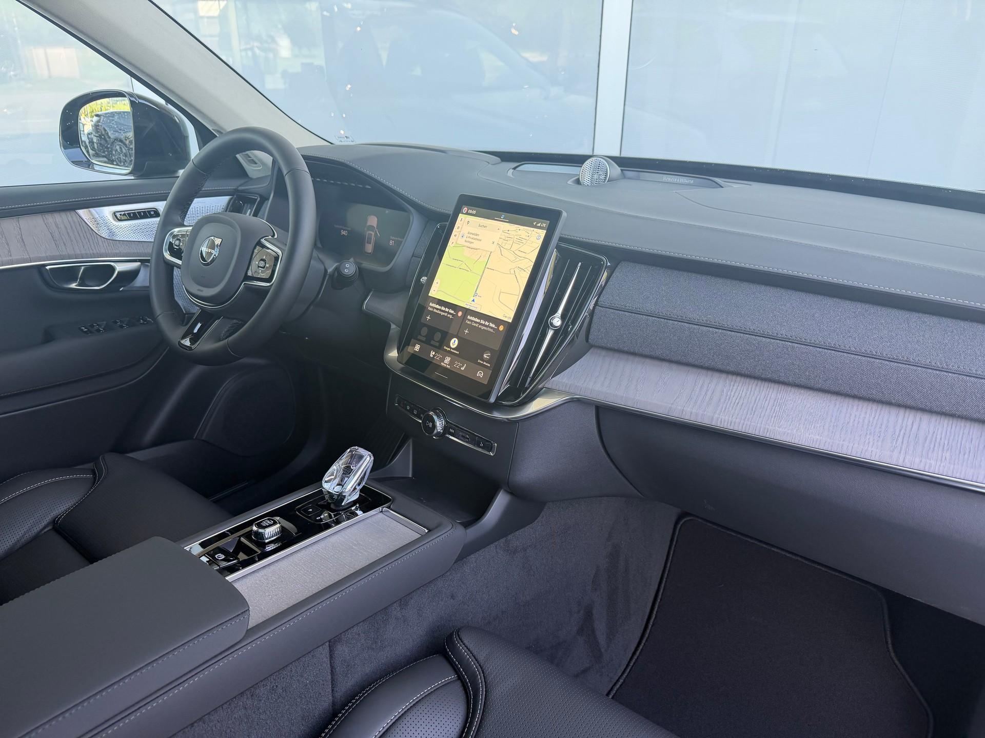 VOLVO XC90 T8 eAWD Ultra Dark Geartronic-image-2