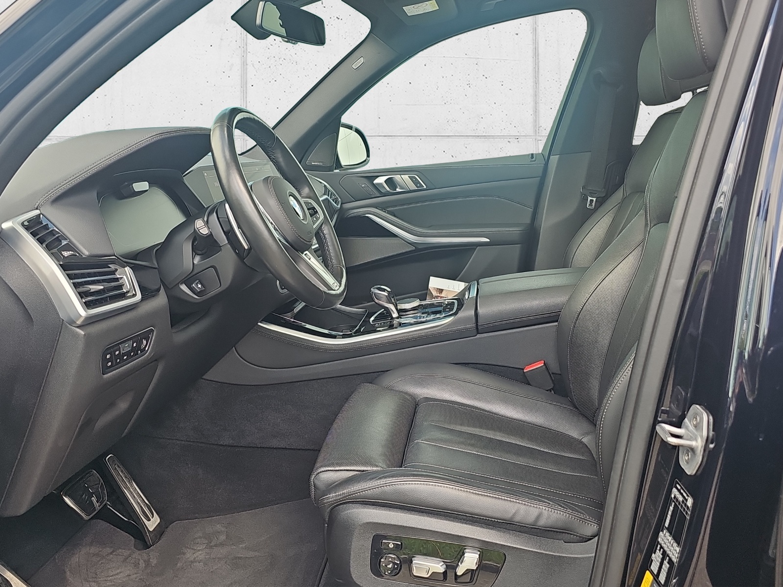 BMW X5 xDrive45e-image-10