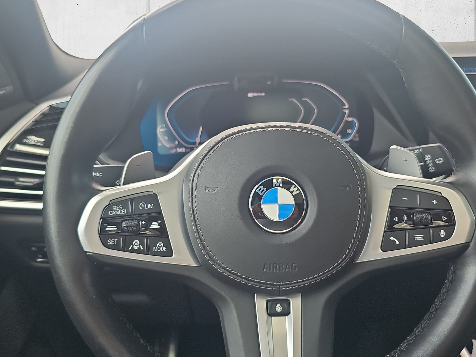 BMW X5 xDrive45e-image-13