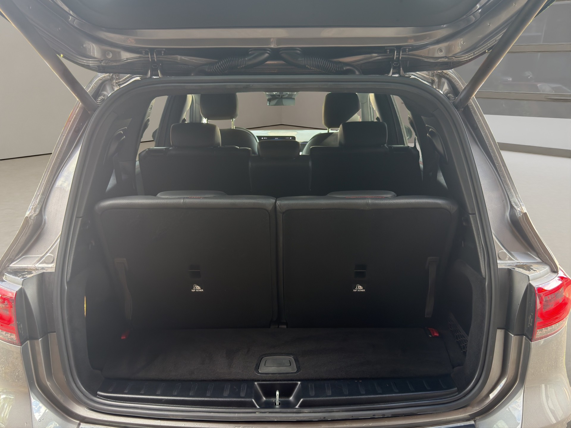 MERCEDES-BENZ GLB 250 4Matic Style 8G-Tronic-image-13