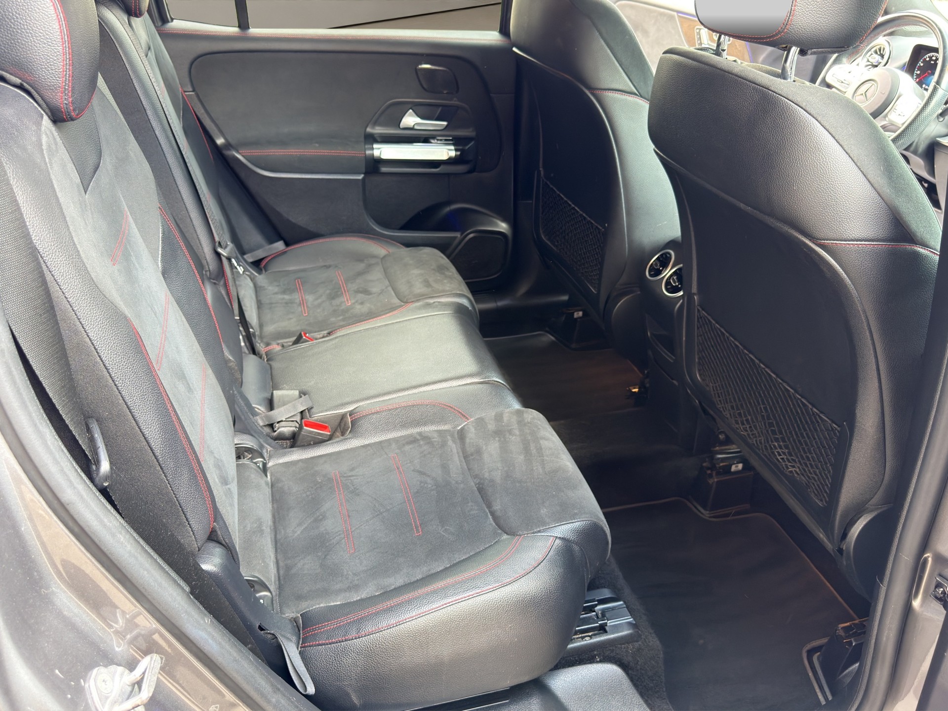 MERCEDES-BENZ GLB 250 4Matic Style 8G-Tronic-image-10