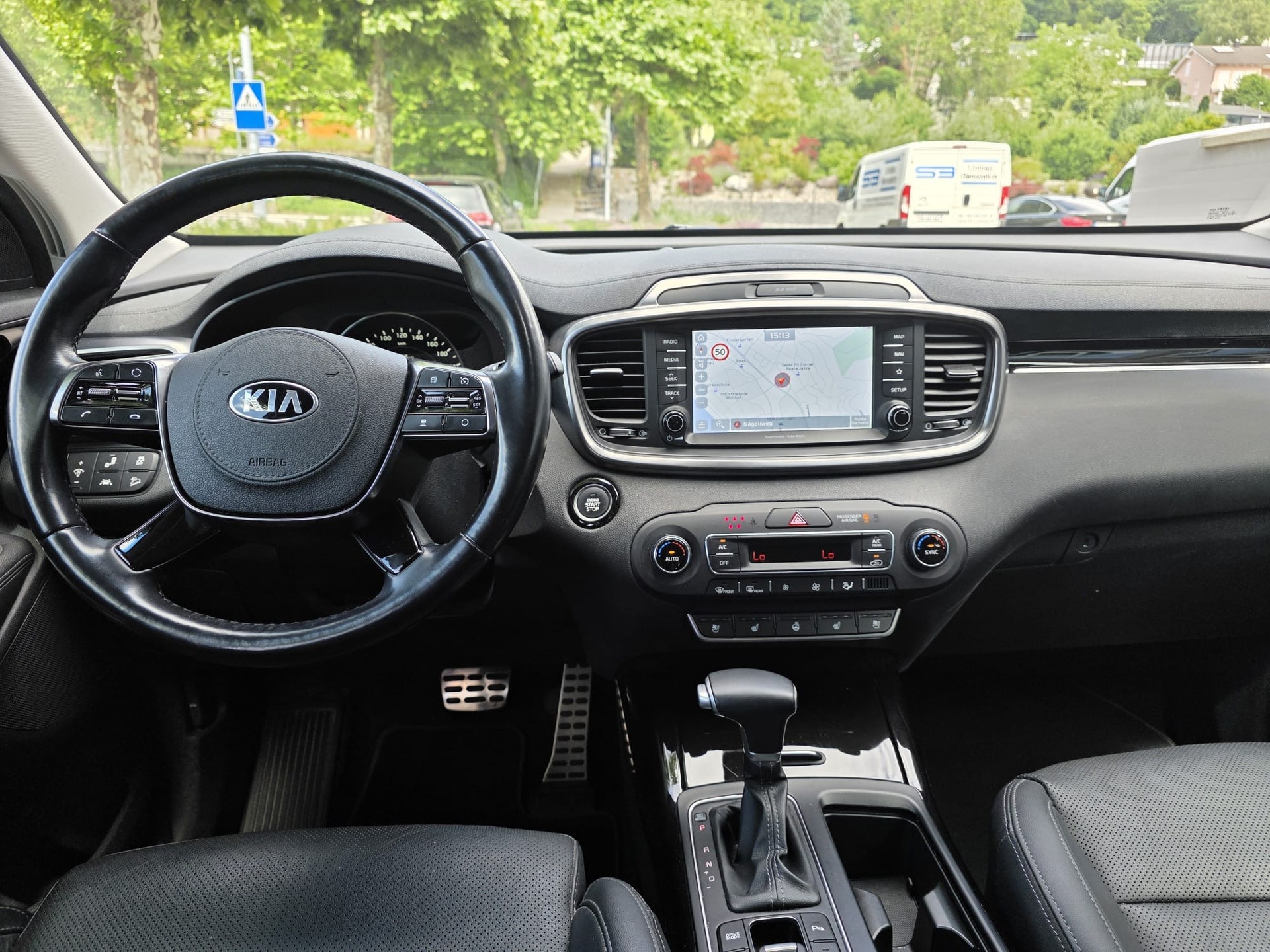 KIA Sorento 2.2 CRDI Style 7P. Automatic-image-7