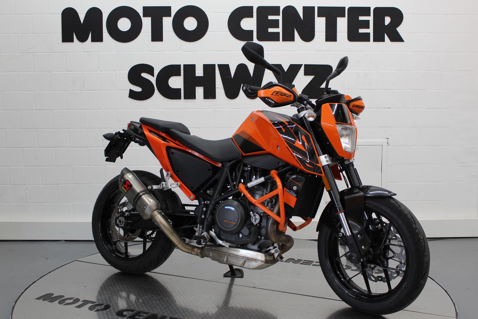 KTM 690 Duke ABS-image-1