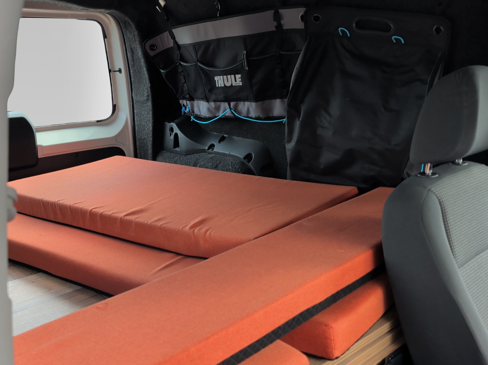 VW CADDY-image-10