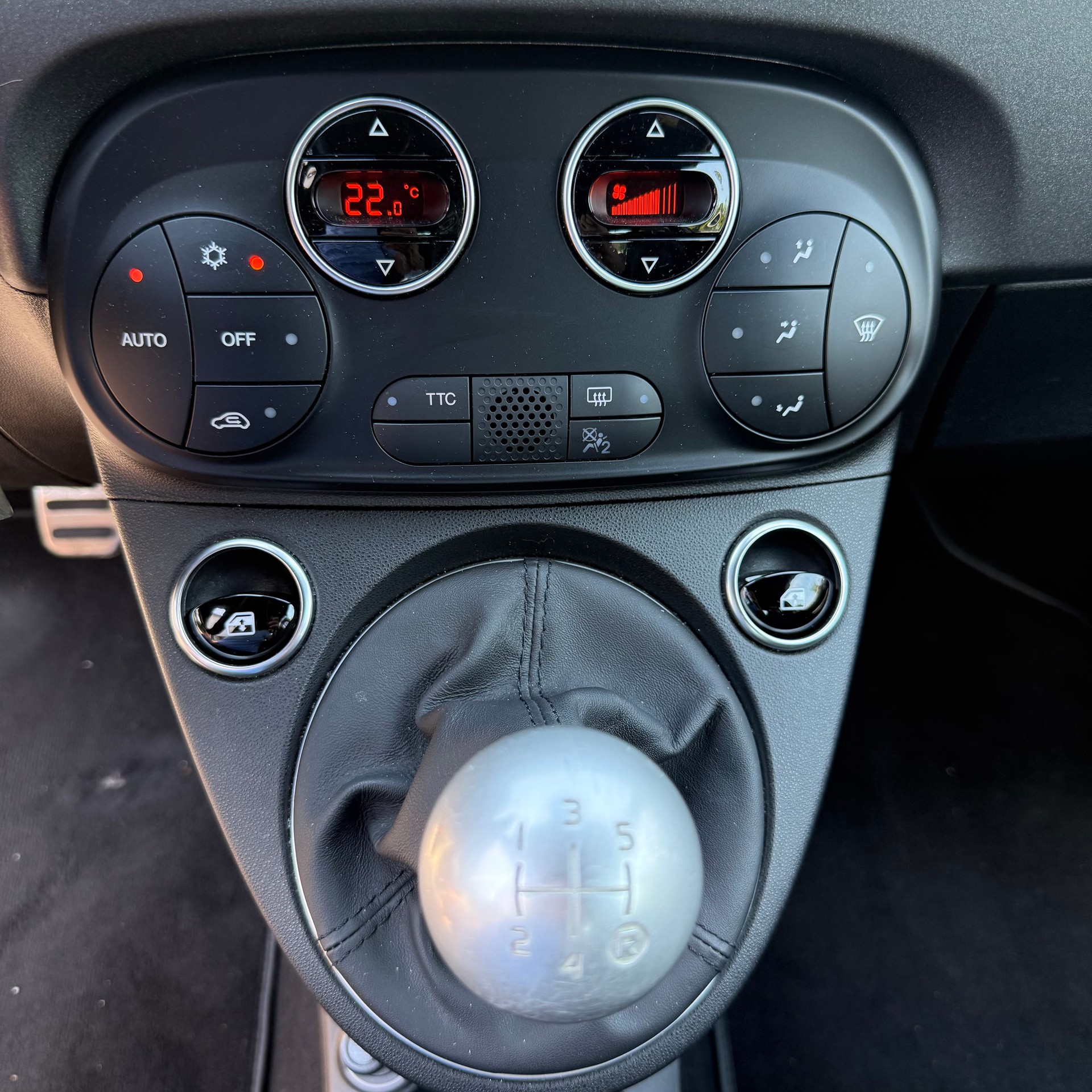 FIAT 595 1.4 16V Turbo Abarth 70 Anniversario-image-14
