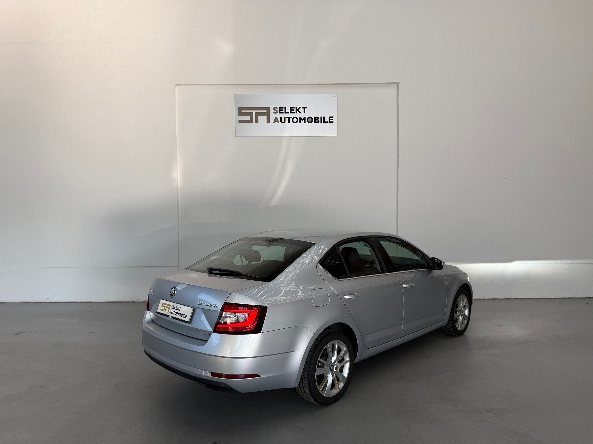 SKODA Octavia 2.0 TDI Style DSG 4x4-image-5
