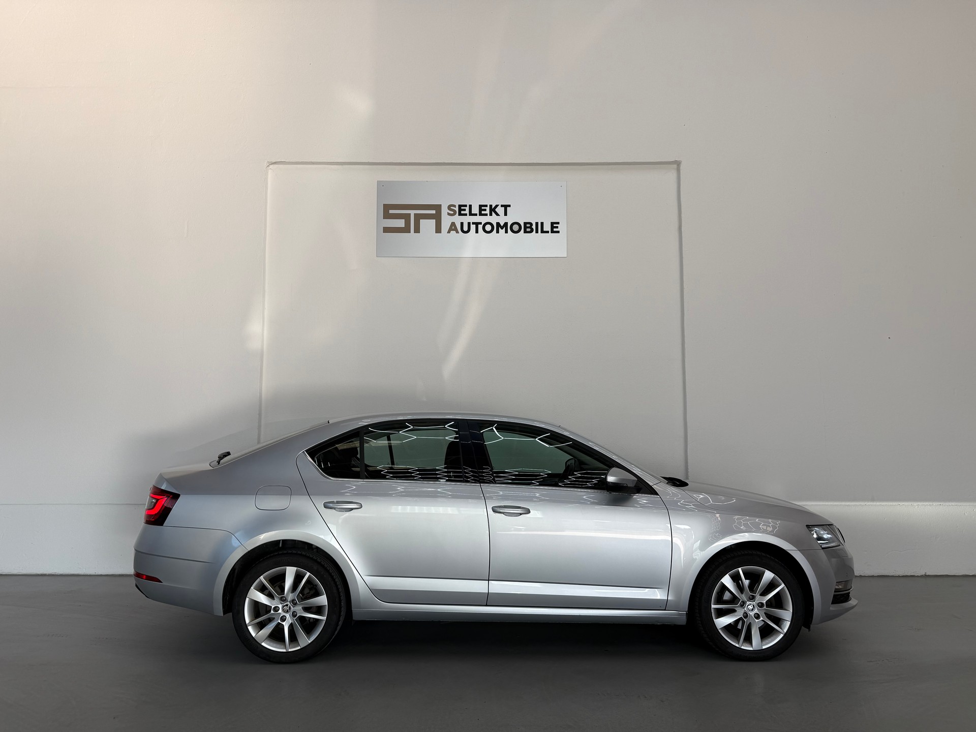 SKODA Octavia 2.0 TDI Style DSG 4x4-image-6