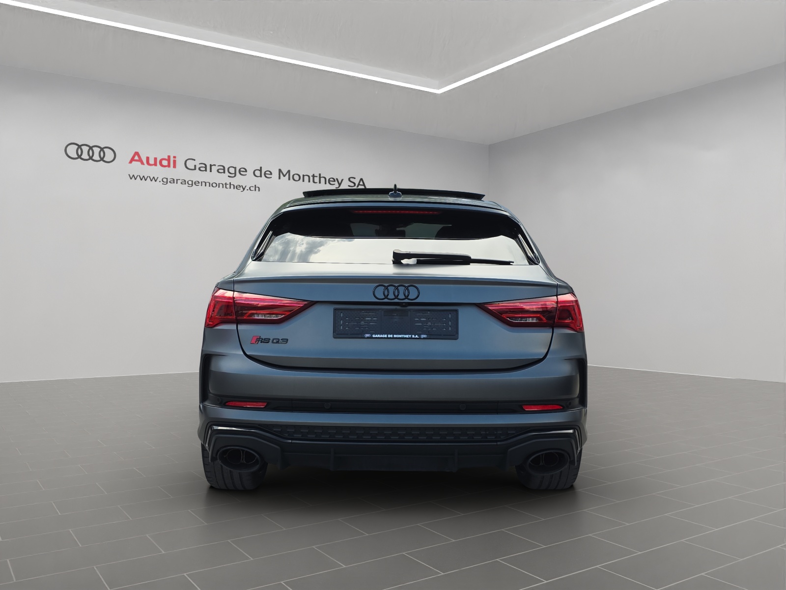 AUDI RS Q3 Sportback quattro S tronic-image-4