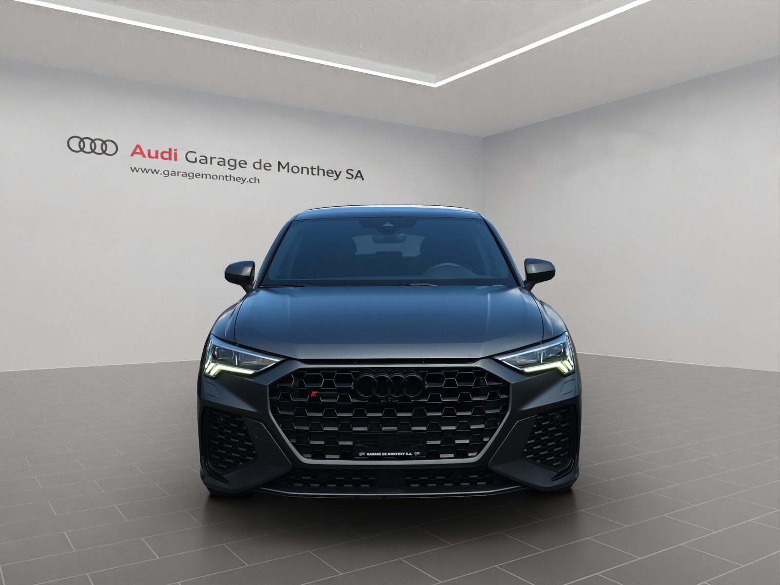 AUDI RS Q3 Sportback quattro S tronic-image-1