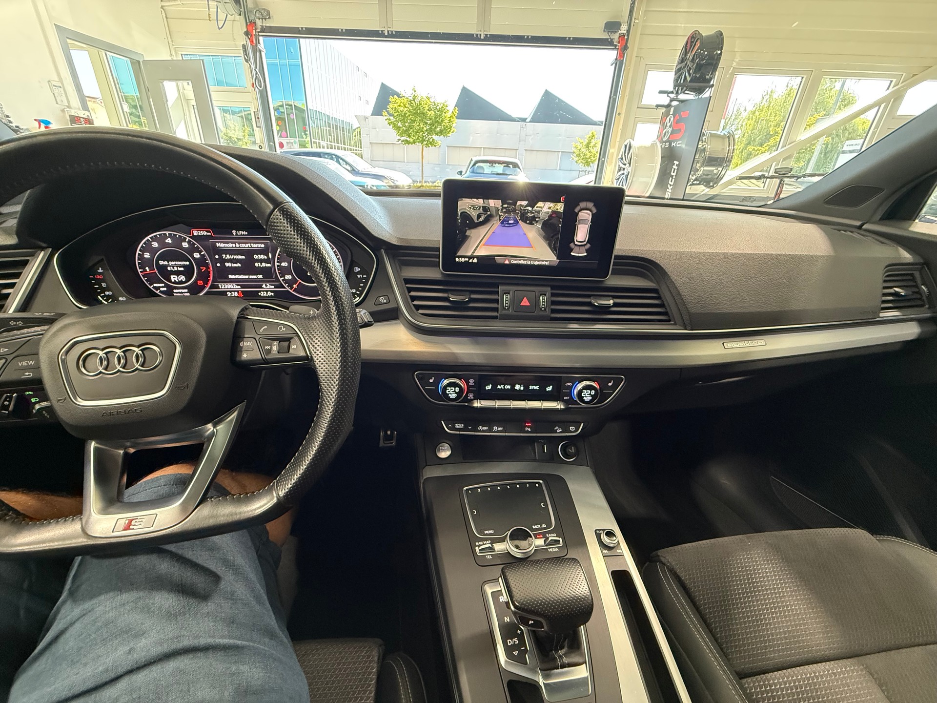 AUDI Q5 2.0 TFSI sport quattro S-tronic S-Line-image-11