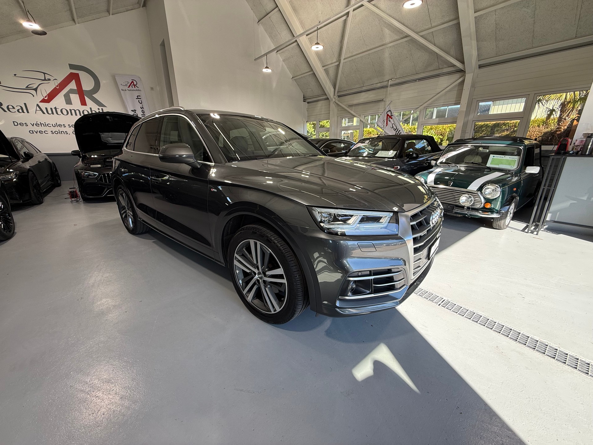 AUDI Q5 2.0 TFSI sport quattro S-tronic S-Line-image-2