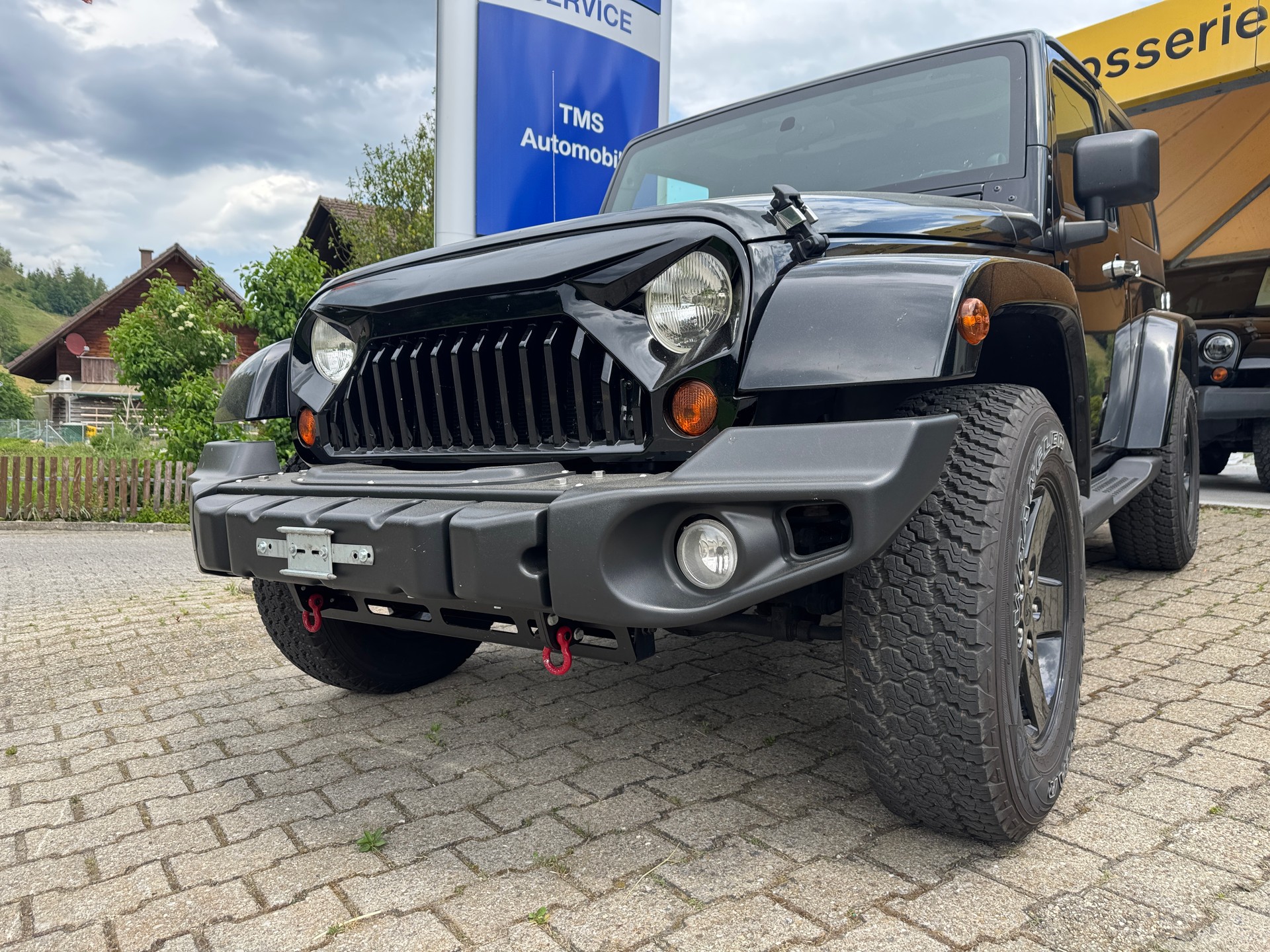 JEEP Wrangler Sahara-image-1