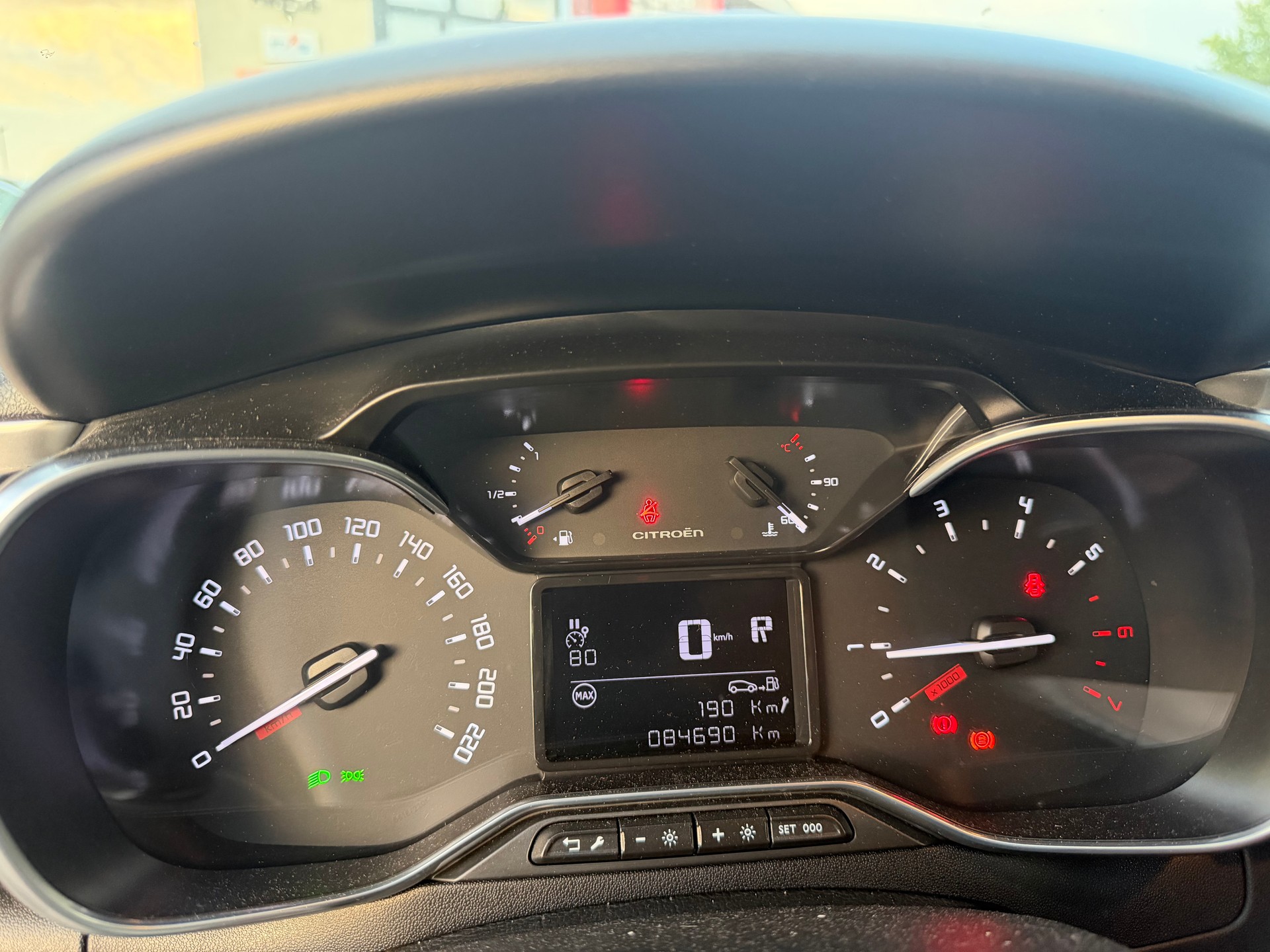 CITROEN C3 1.2i PureTech Shine EAT6-image-9