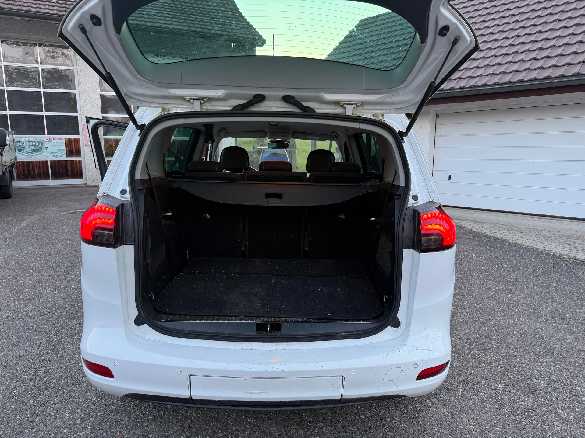 OPEL Zafira Tourer 1.4i 16V Turbo Enjoy Automatic-image-8