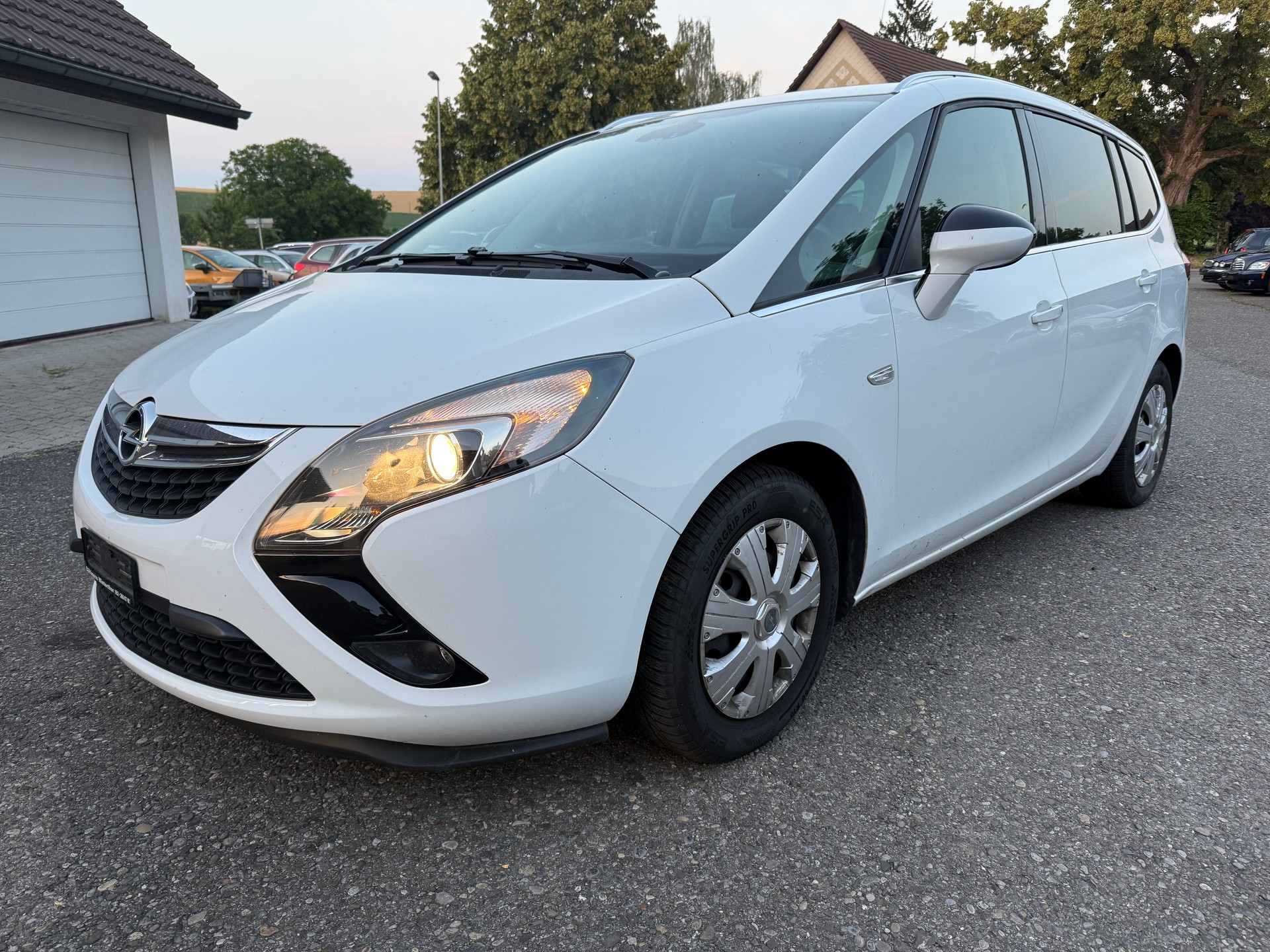 OPEL Zafira Tourer 1.4i 16V Turbo Enjoy Automatic-image-0