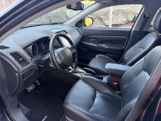 MITSUBISHI ASX 2.0 Diamond 4WD Automat-image-7