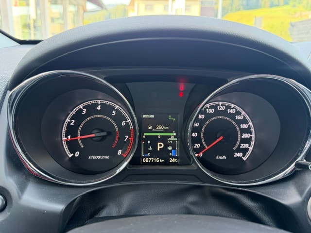 MITSUBISHI ASX 2.0 Diamond 4WD Automat-image-13