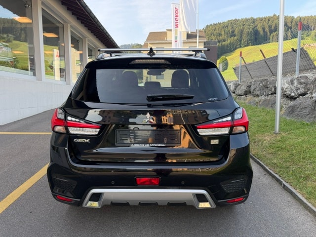 MITSUBISHI ASX 2.0 Diamond 4WD Automat-image-3