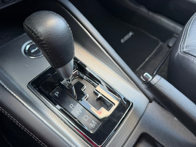 MITSUBISHI ASX 2.0 Diamond 4WD Automat-image-12
