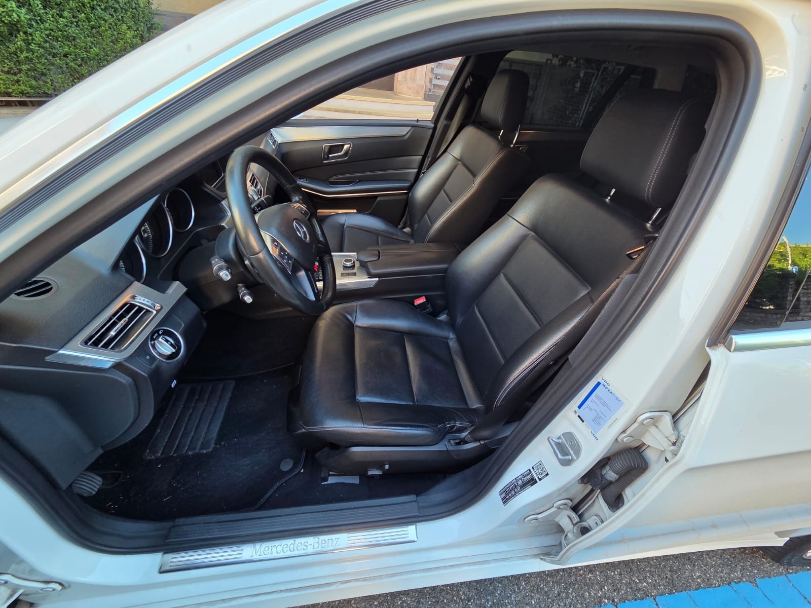 MERCEDES-BENZ E 220 BlueTEC 4Matic 7G-Tronic-image-3