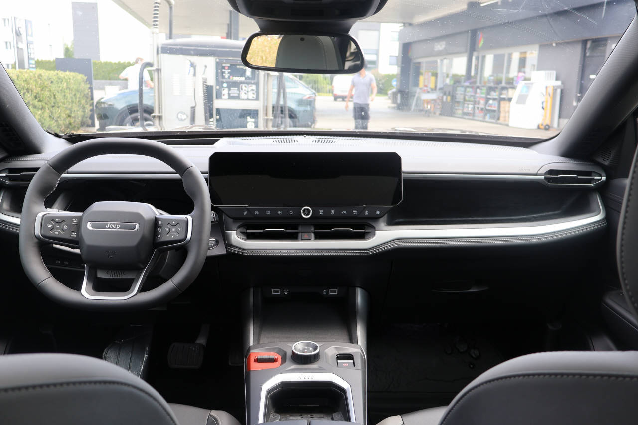JEEP Compass 1.2 MHEV First Edition-image-10
