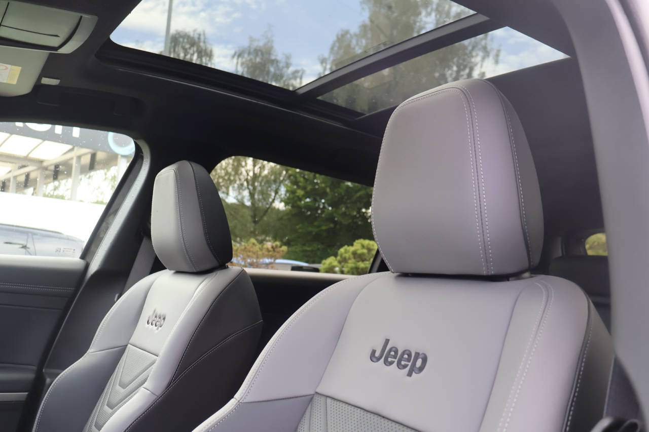JEEP Compass 1.2 MHEV First Edition-image-13